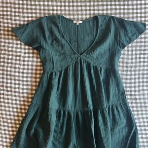 Madewell Women’s V-Neck Short Sleeve Tiered Dress